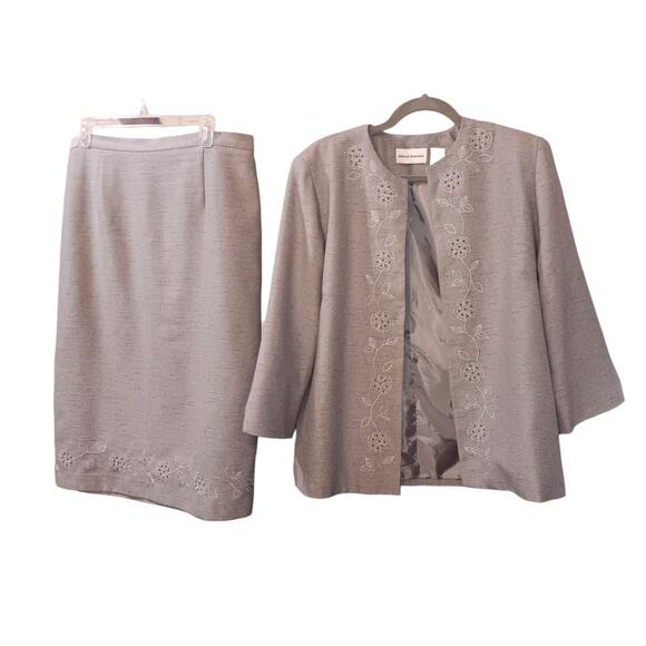 ALFRED DUNNER Embroidered Suit LG 12/14 Jacket Skirt Career Office Dressy Event - Picture 15 of 16